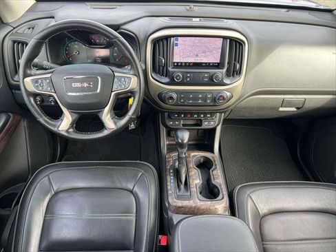 Used 2022 GMC Canyon Denali image 12