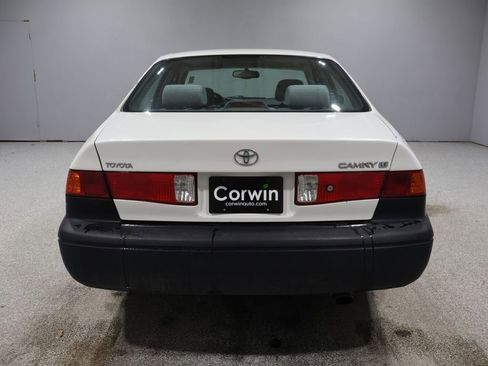 Used 2001 Toyota Camry LE image 3