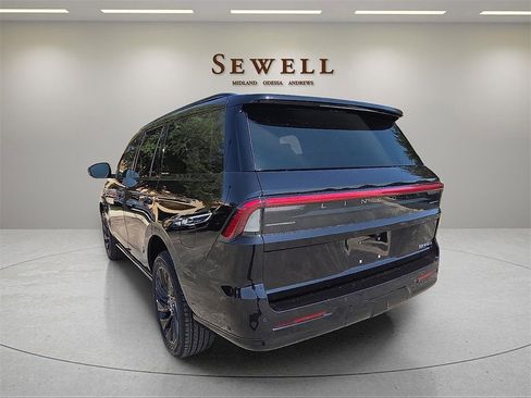 New 2025 Lincoln Navigator L Reserve w/ Jet Appearance Package image 3