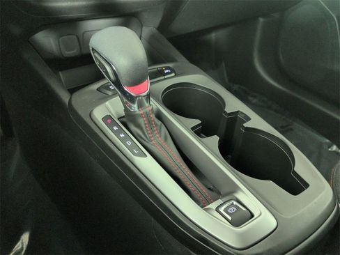 Certified 2024 Chevrolet Trax RS image 15