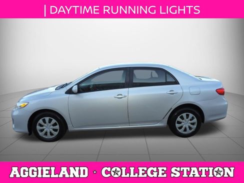 Used 2011 Toyota Corolla LE FWD image 7