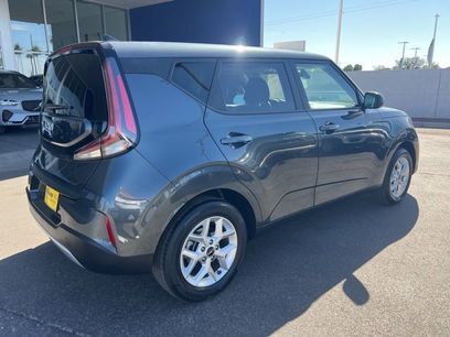 Used 2025 Kia Soul LX w/ LX Technology Package