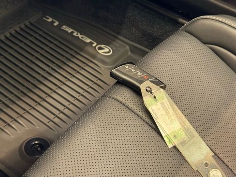 Certified 2024 Lexus LC 500 Convertible image 37