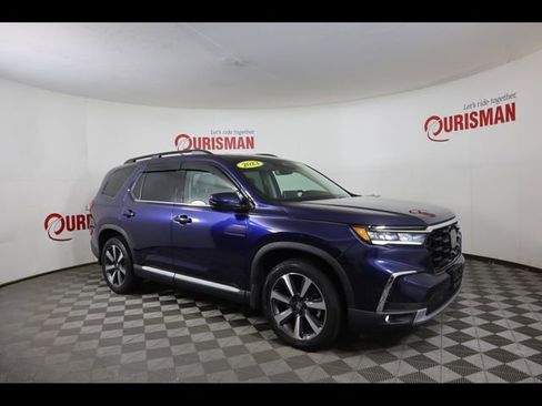 Used 2023 Honda Pilot Touring image 12