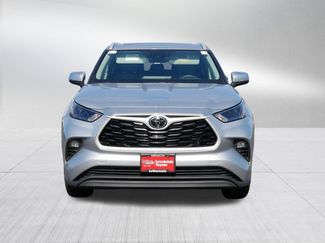 Certified 2025 Toyota Highlander XLE AWD/4WD video 2