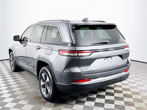 Used 2022 Jeep Grand Cherokee Limited 4xe image 8