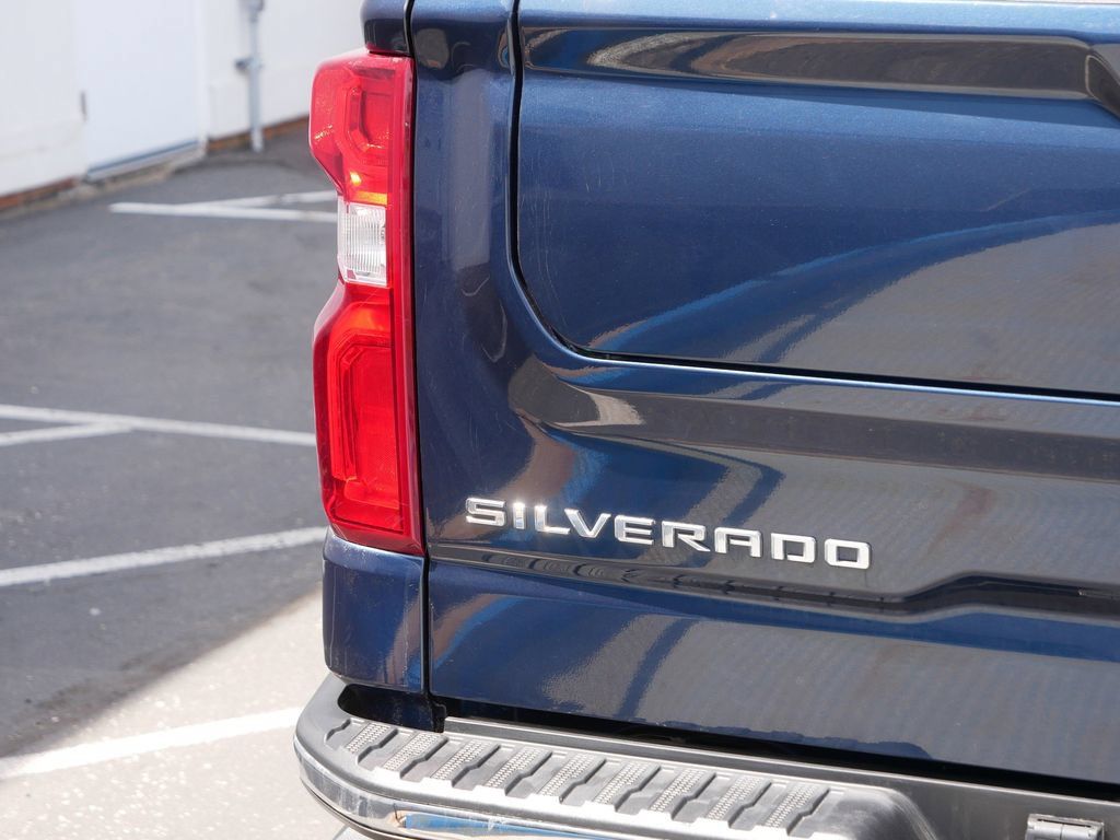 Used 2023 Chevrolet Silverado 1500 LTZ AWD/4WD image 5