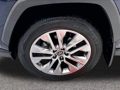 Certified 2022 Toyota RAV4 Limited FWD image 36