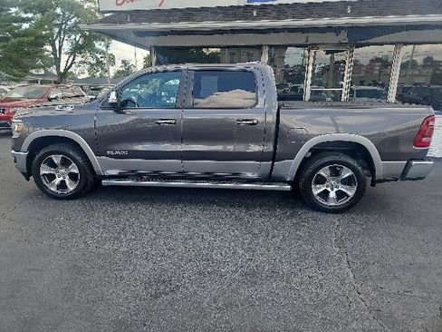 Used 2019 RAM 1500 Laramie AWD/4WD image 6