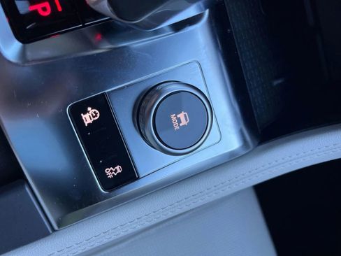 Used 2024 Jaguar F-PACE R-Dynamic S image 16