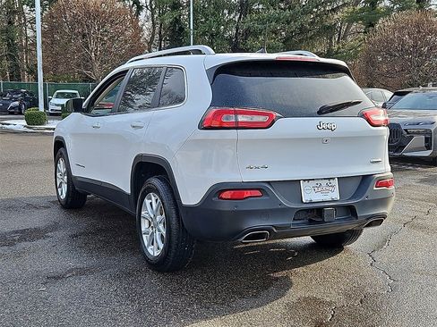 Used 2016 Jeep Cherokee Latitude w/ Safety/Convenience Group image 6