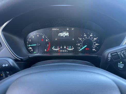 Used 2020 Ford Escape SE image 21