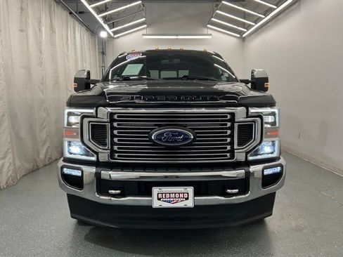 Used 2022 Ford F350 Lariat w/ Lariat Ultimate Package AWD/4WD image 3