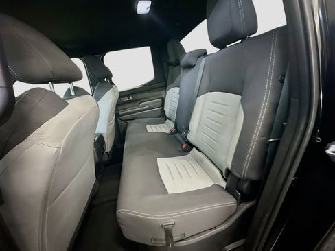 Used 2025 Toyota Tacoma TRD Off-Road image 29