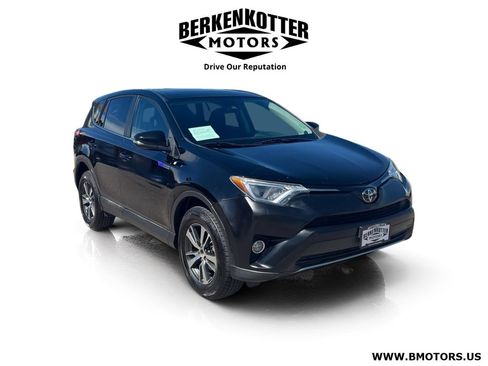 Used 2018 Toyota RAV4 XLE AWD/4WD image 1