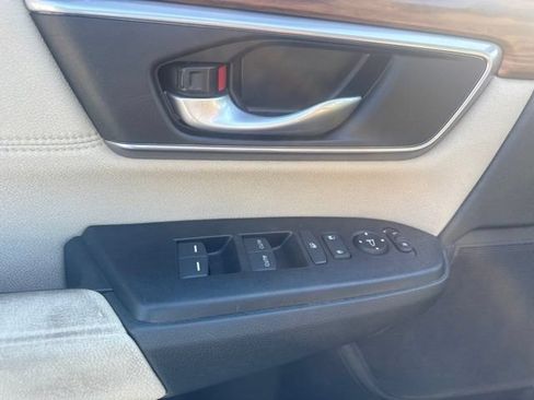 Used 2017 Honda CR-V EX image 16