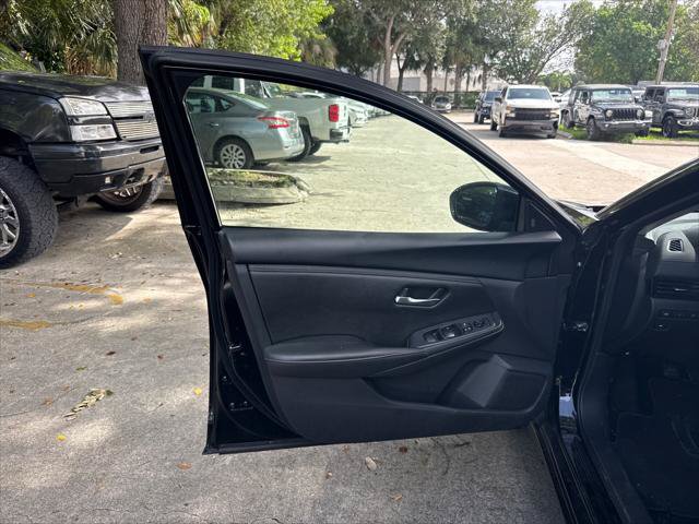 Used 2025 Nissan Sentra SV FWD image 26