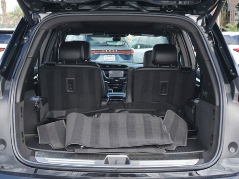 Used 2023 Cadillac XT6 Premium Luxury w/ Technology Package image 39