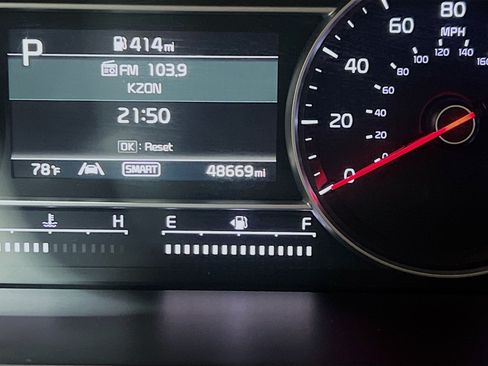 Used 2023 Kia Sorento S w/ Panoramic Sunroof Package FWD image 8