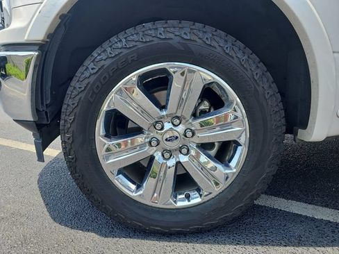 Used 2018 Ford F150 Lariat w/ Equipment Group 502A Luxury AWD/4WD image 34
