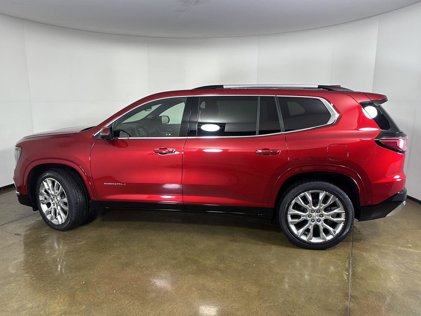 Used 2025 GMC Acadia Denali w/ Super Cruise Package AWD/4WD image 14