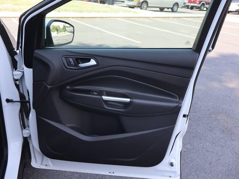 Used 2017 Ford Escape SE AWD/4WD image 26
