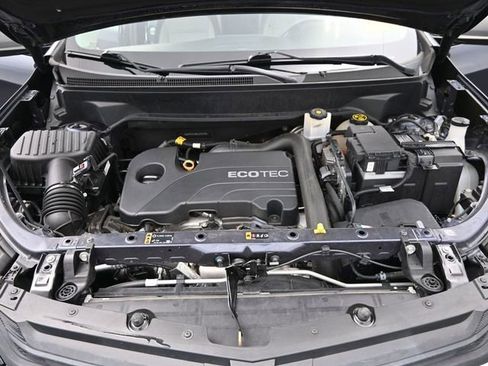 Used 2019 Chevrolet Equinox LS w/ LS Convenience Package image 24