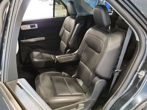 Used 2024 Ford Explorer Limited w/ Limited Technology Package AWD/4WD image 8