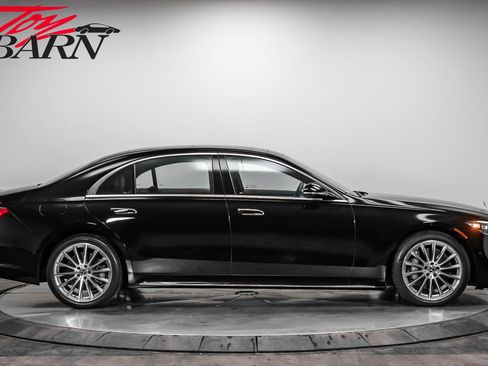 Used 2022 Mercedes-Benz S 580 4MATIC Sedan image 6