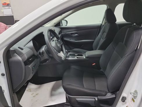 Used 2025 Nissan Sentra SV image 24