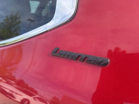 Used 2022 Toyota Tundra Limited image 7