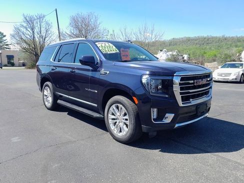 Used 2024 GMC Yukon SLT AWD/4WD image 2