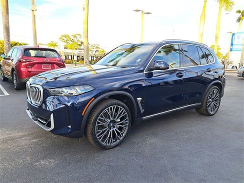 Used 2025 BMW X5 sDrive40i w/ Premium Package image 3