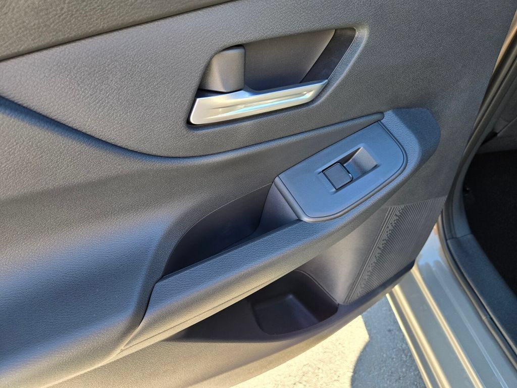 New 2027 Nissan Sentra SV w/ Floor Mat Package FWD image 19