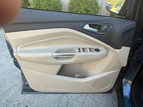 Used 2018 Ford Escape SEL w/ Ford Safe & Smart Package image 19