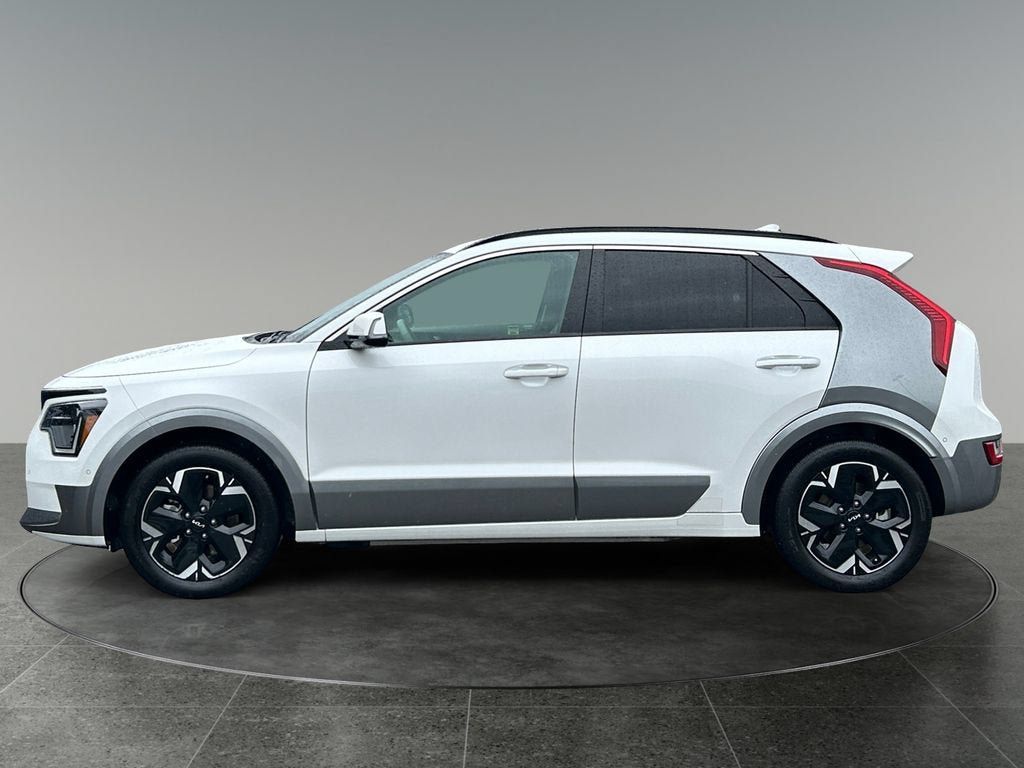 Used 2023 Kia Niro Wave FWD image 5