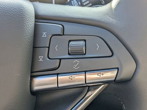 New 2025 Cadillac XT6 Luxury image 30