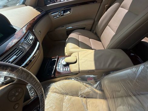 Used 2011 Mercedes-Benz S 550 4MATIC w/ Sport Pkg image 13