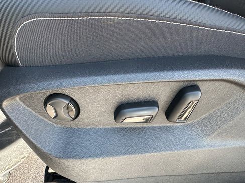 New 2026 Volkswagen Atlas Cross Sport SE image 17