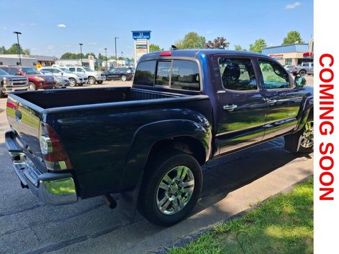 Used 2013 Toyota Tacoma 4x4 Double Cab w/ Limited Pkg image 5