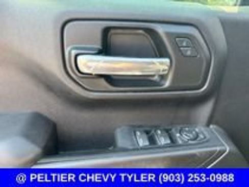Used 2024 Chevrolet Silverado 1500 Custom Trail Boss w/ Dark Appearance Package AWD/4WD image 13