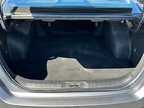 Used 2024 Nissan Altima 2.5 SV FWD image 20