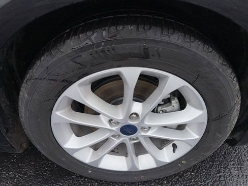 Used 2020 Ford Fusion SE image 26