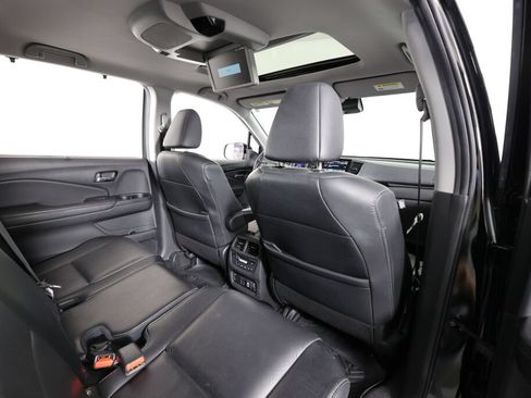 Used 2019 Honda Pilot Touring image 21