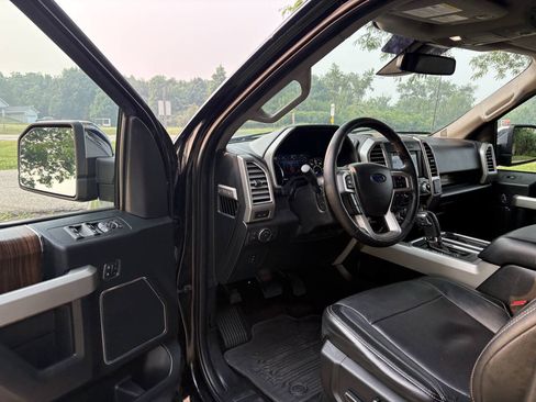 Used 2016 Ford F150 Lariat w/ Equipment Group 502A Luxury AWD/4WD image 11