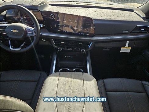 Used 2026 Chevrolet Tahoe High Country AWD/4WD image 13