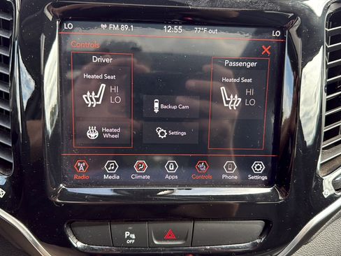 Used 2019 Jeep Cherokee Limited AWD/4WD image 12