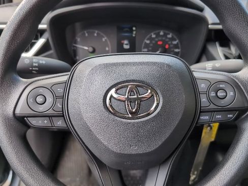 Used 2025 Toyota Corolla LE image 15