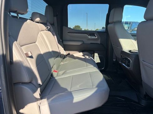 Used 2023 GMC Sierra 1500 SLT w/ SLT Premium Package image 10