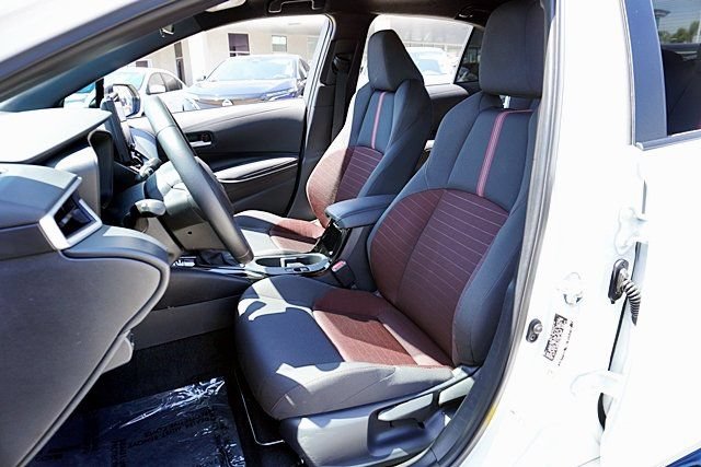 Used 2025 Toyota Corolla SE FWD image 21